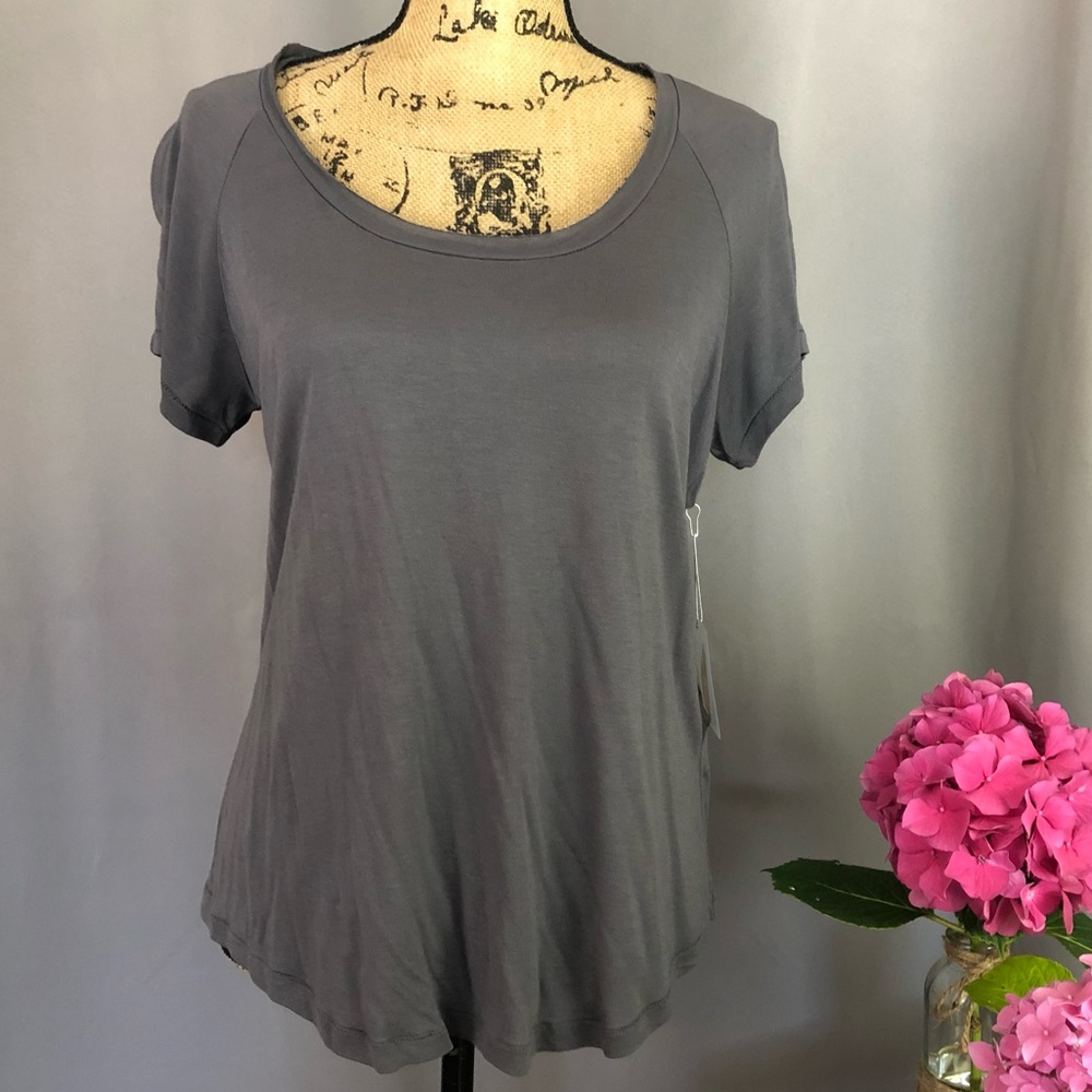 🆕 F21 Rough Edges Lightweight Tee - Picture 2 of 5